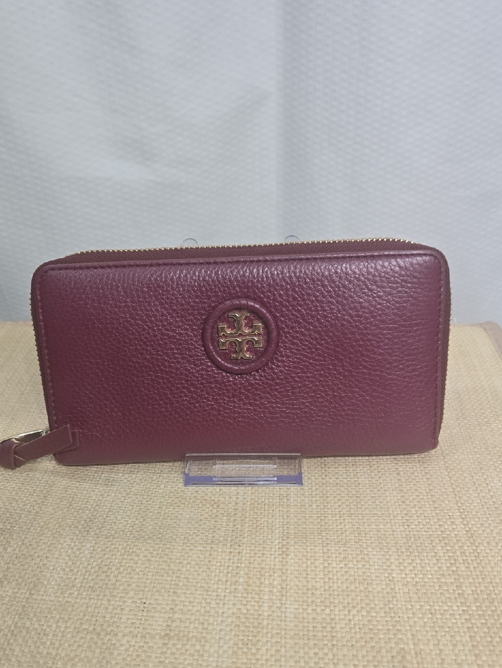 Tory Burch Pebbled Leather Wristlet Wallet in Wine